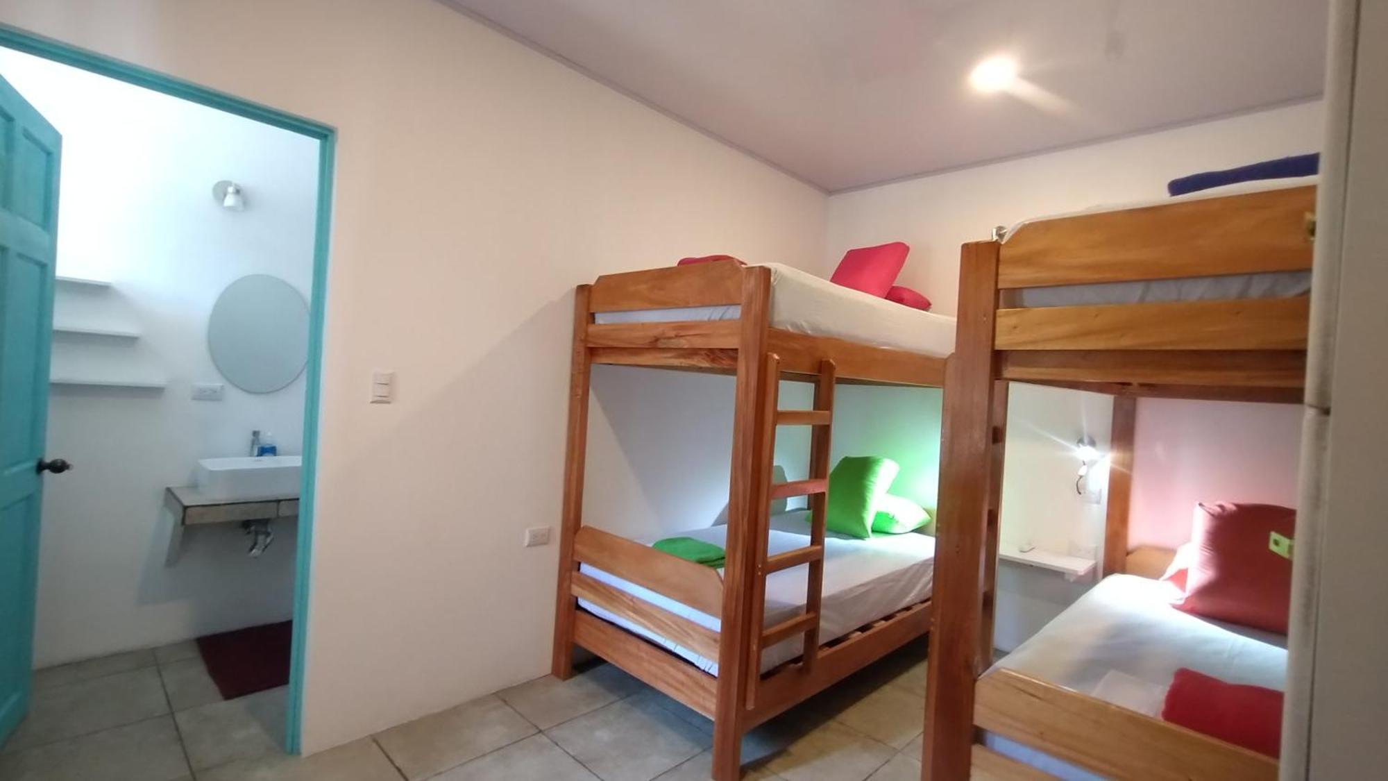 Casajungla Hostel Jaco Luaran gambar