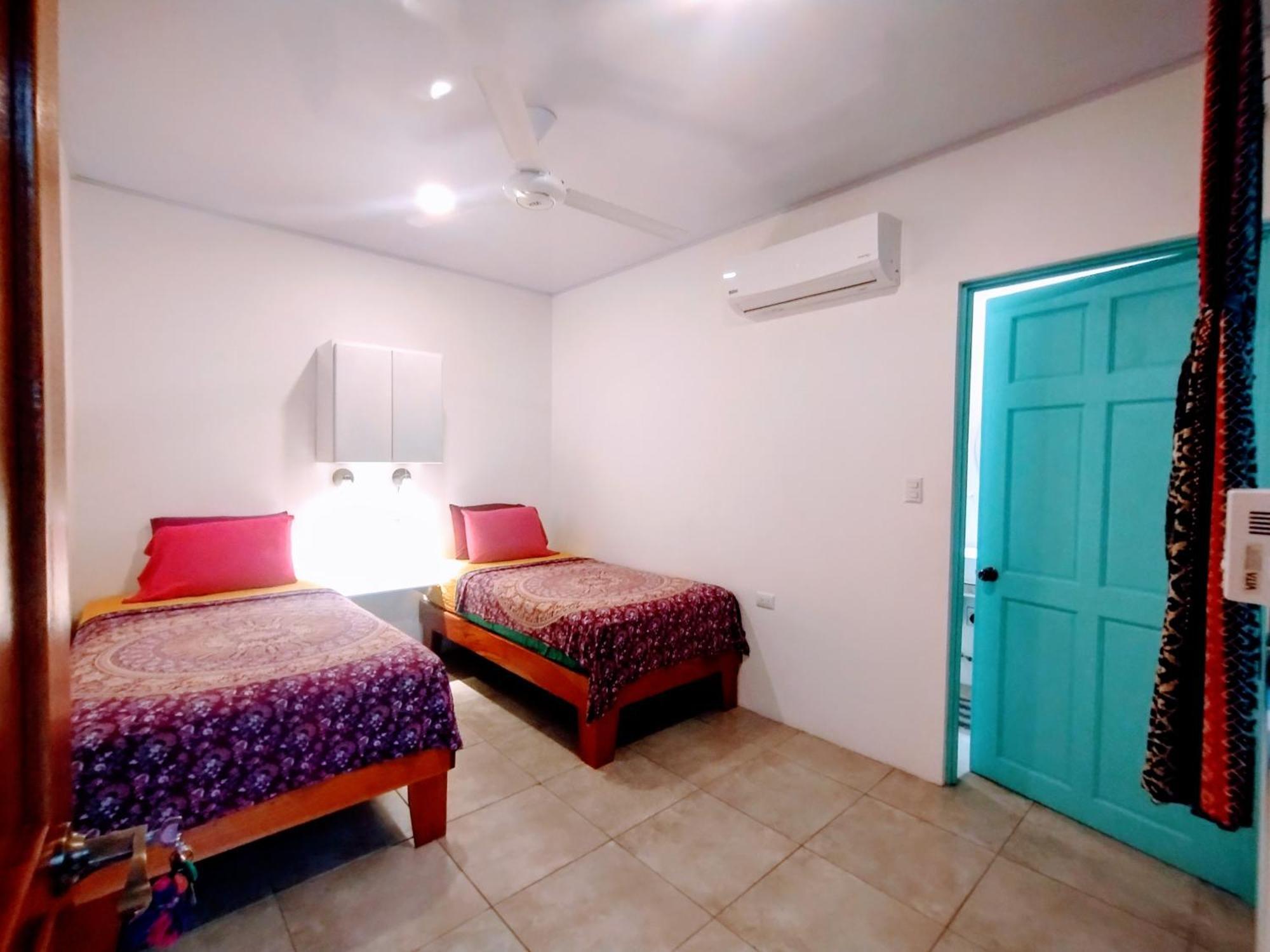 Casajungla Hostel Jaco Luaran gambar